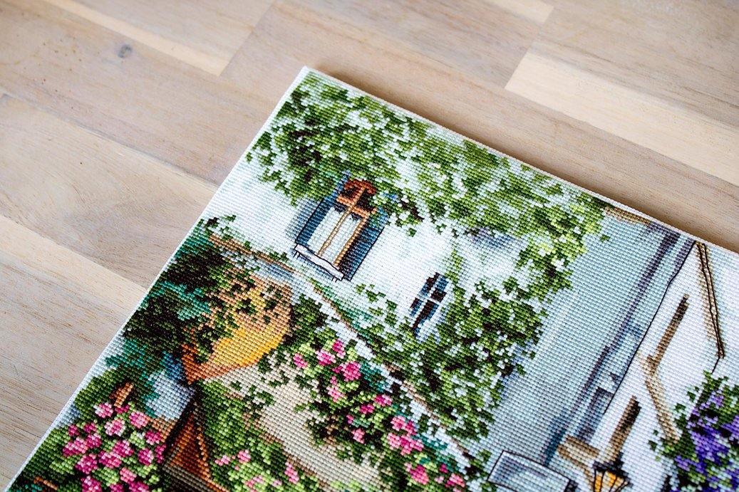 Paris in Flowers B2365L Counted Cross-Stitch Kit